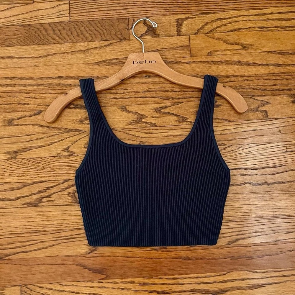 ARITZIA NAVY SCULP KNIT TOP